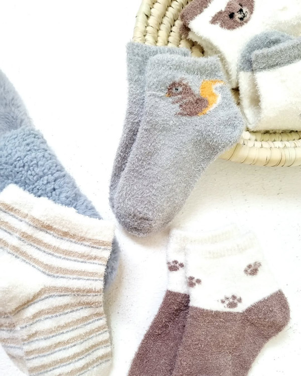 جوراب زمستانی بچگانه