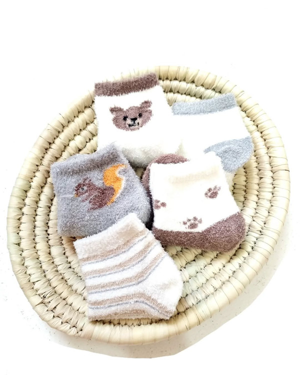 جوراب نیم ساق بچگانه