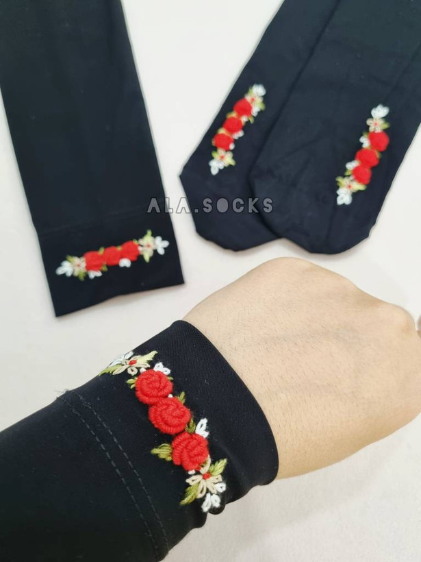 ساق دست گلدوزی شده