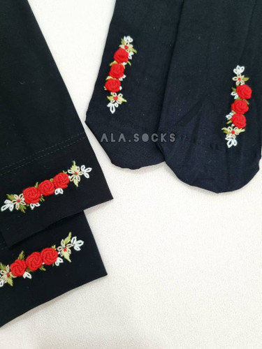 جوراب گل دوزی