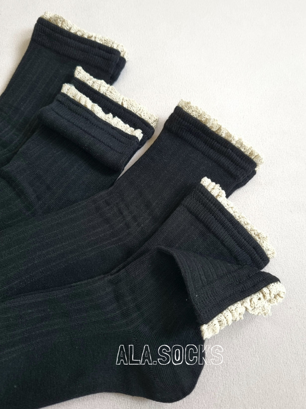 بافت گیپوری جوراب زنانه مشکی - جزئیات طرح Gypsy Lace Detail
