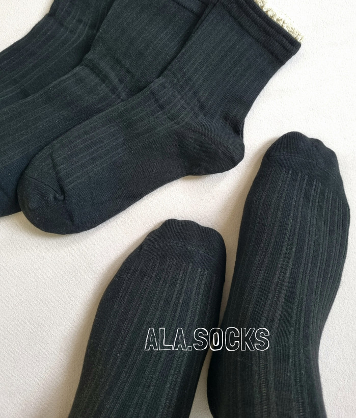 جوراب نیم ساق مشکی زنانه - نمای پشت Black Ankle Sock Back View