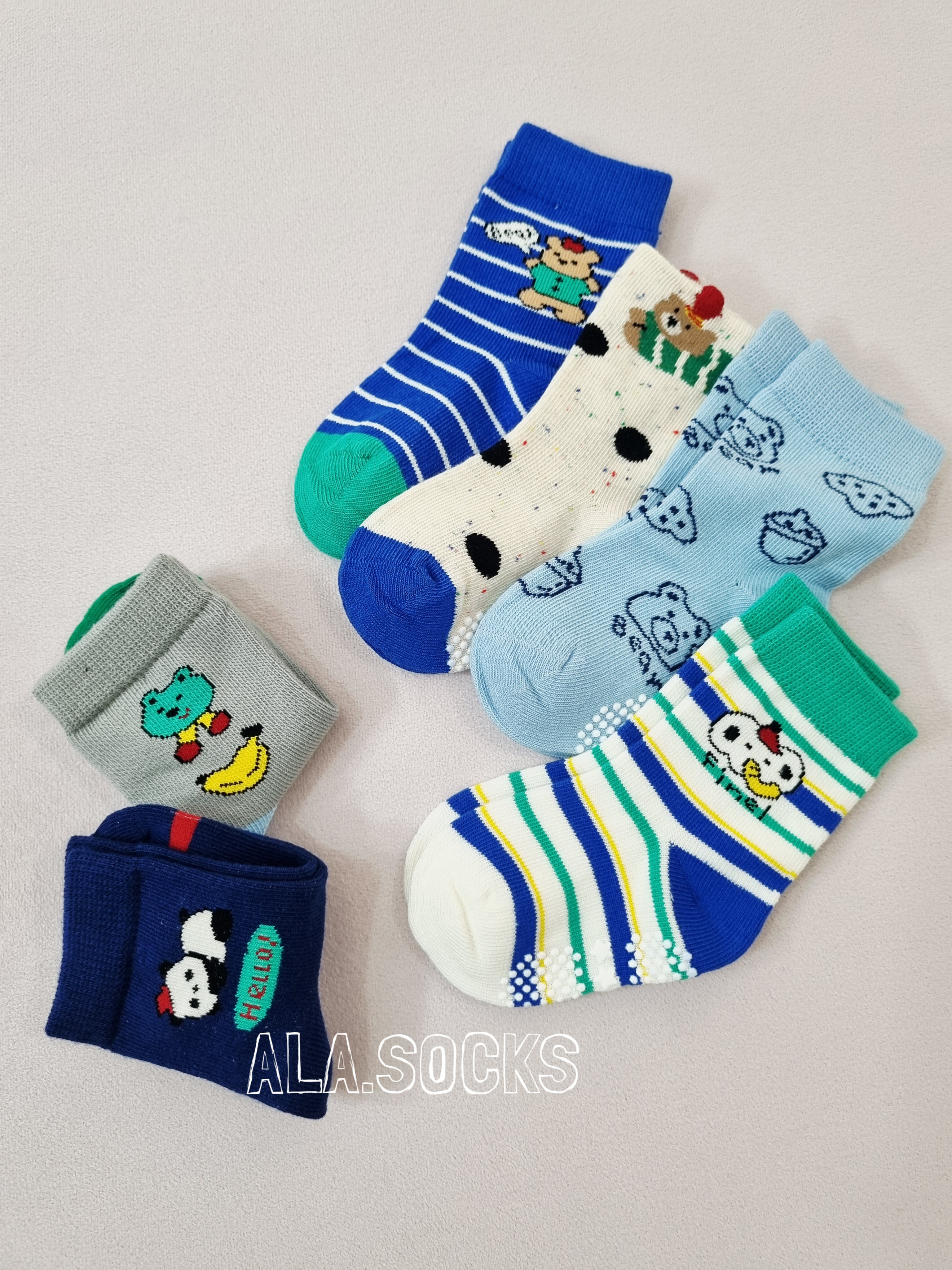 جوراب پسرانه کوکو استپ دار